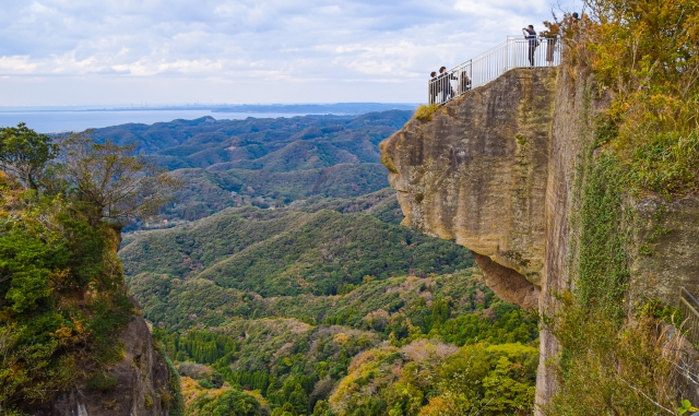 千葉県安房郡鋸南町と富津市の境にある鋸山の写真